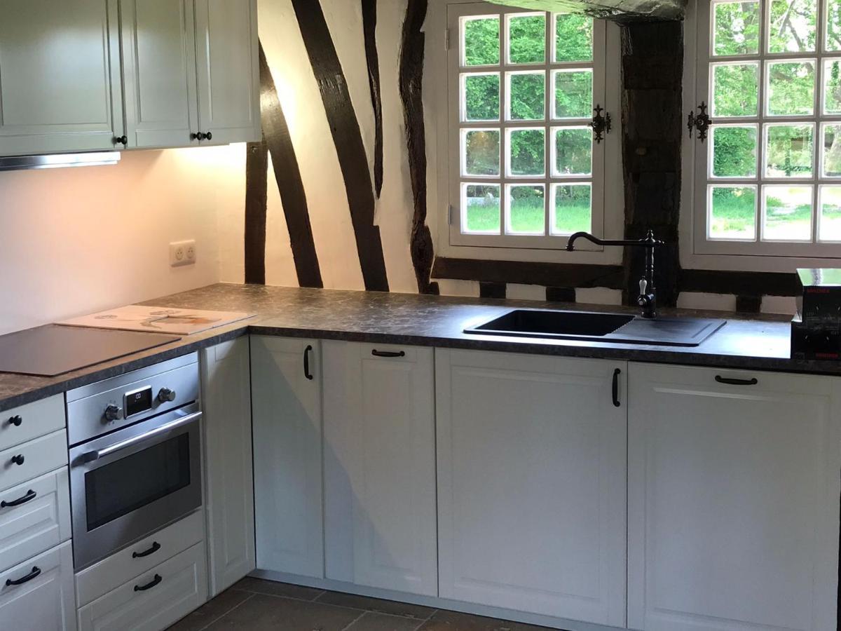 La Gloriette Gite Situe Dans La Propriete Dun Magnifique Manoir Vatteville 外观 照片